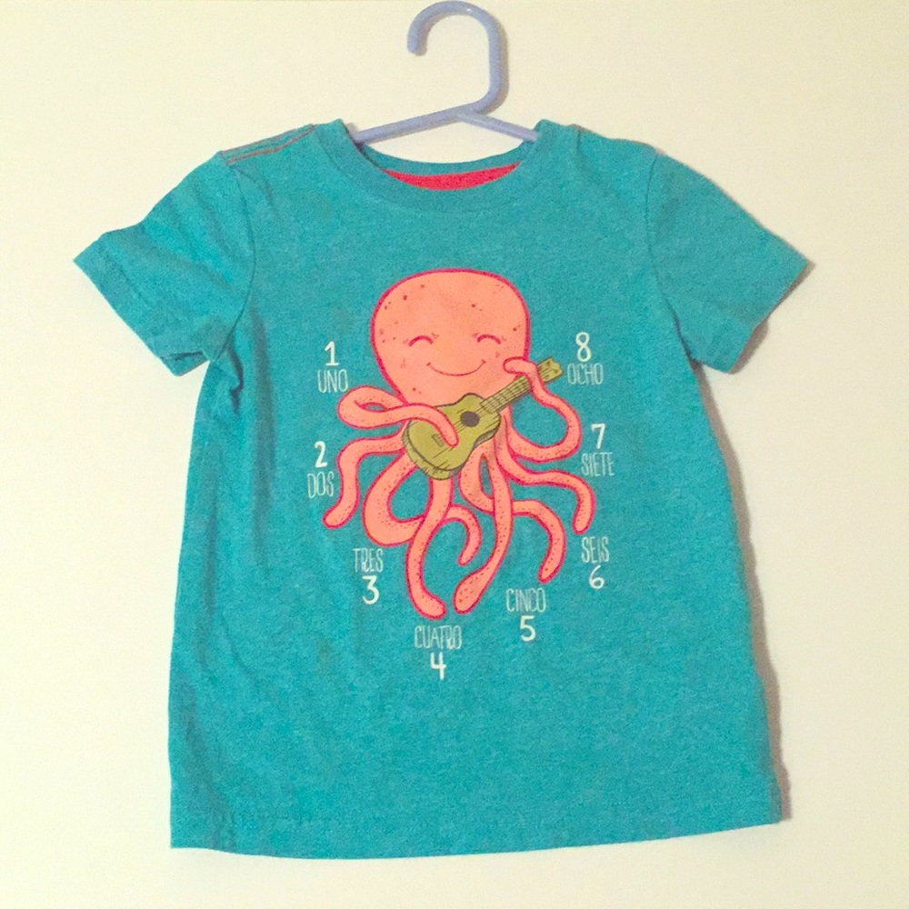 fun octopus t shirt with numbers in Spanish! 🙈